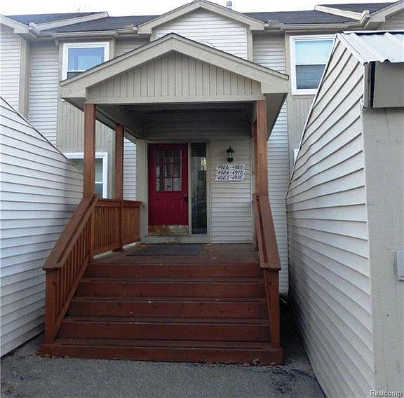 1st image of 4978 Oak Hill Dr