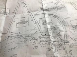 2 Lorraine Dr, Beacon Falls, CT 06403