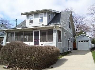 2nd image of 817 E Centerway St