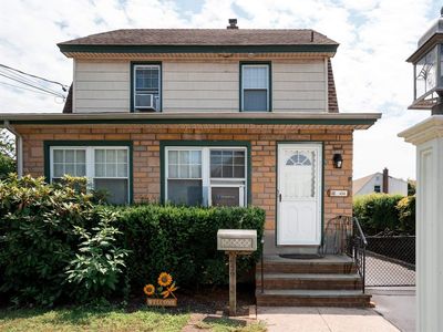 656 6th Avenue, New Hyde Park, NY, 11040