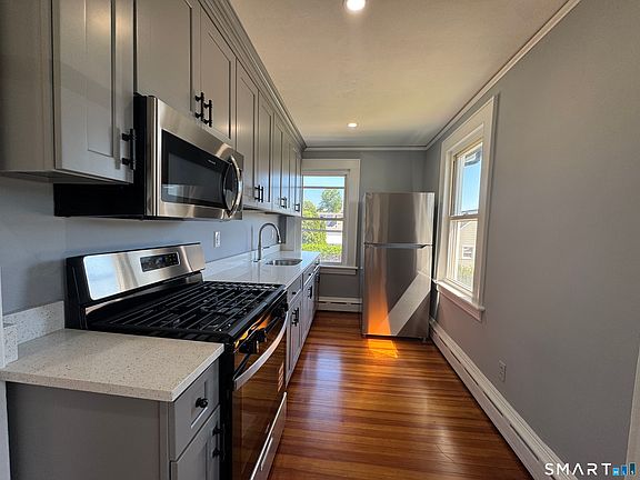5th image of 66 Dodd Ave #2