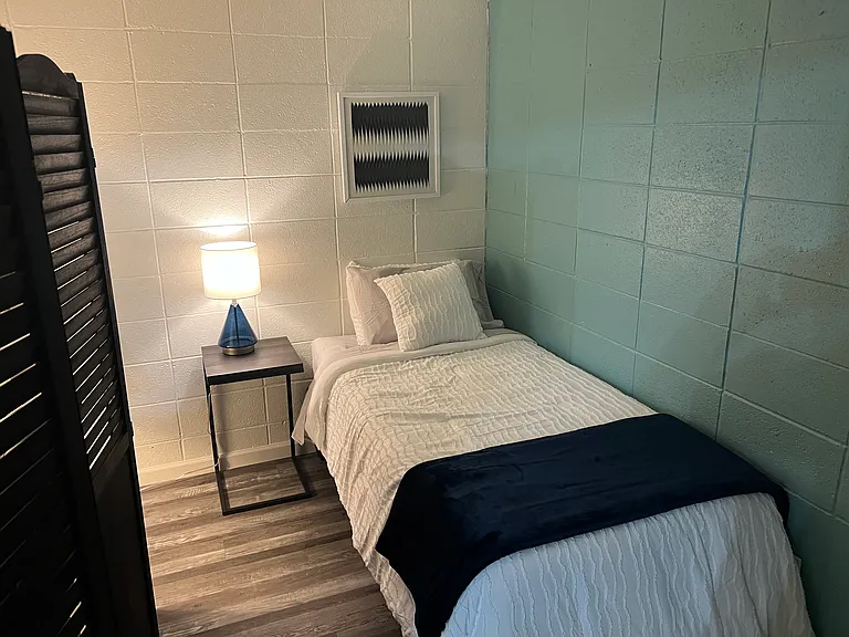 Remodeled, Top End UNM Area Studio Apts. in Great Community — Photo 67