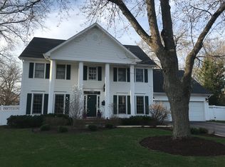 2315 Peachtree Ln, Northbrook, IL