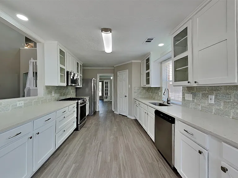 10406 Comanche Springs Ct — Photo 4