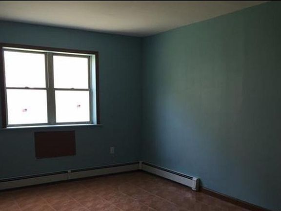 4th image of 212 Beach 91st St