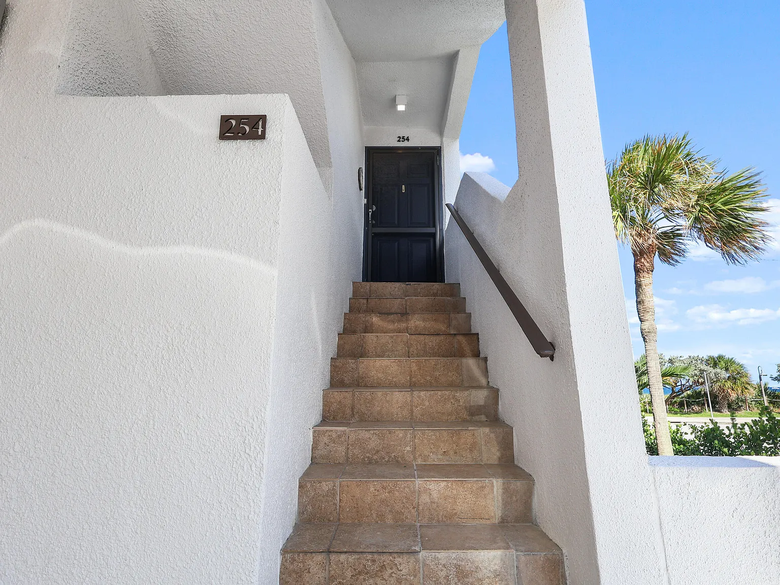 2 bed, 2.0 bath, 1400 sqft, $15,750 — Photo 1