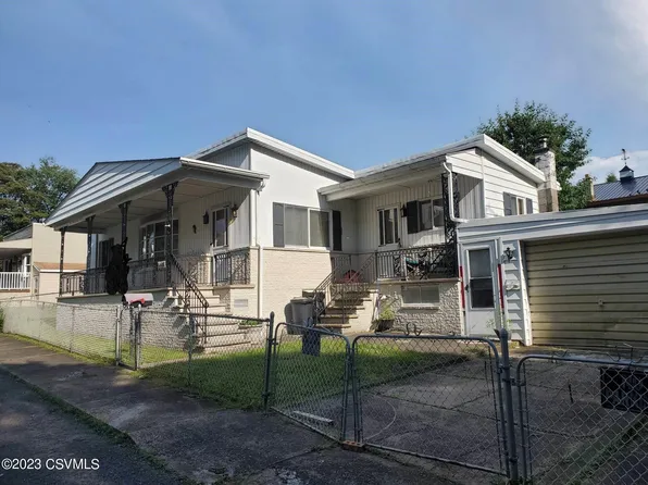 1408 W Spruce St, Coal Township, PA 17866