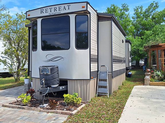 4th image of 3737 El Jobean Rd #185