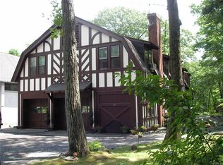 57 Crows Nest Rd APT 4, Tuxedo Park, NY 10987