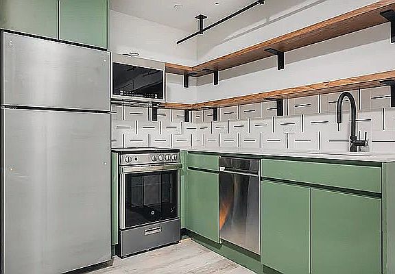 3rd image of 1510 Gates Ave #603