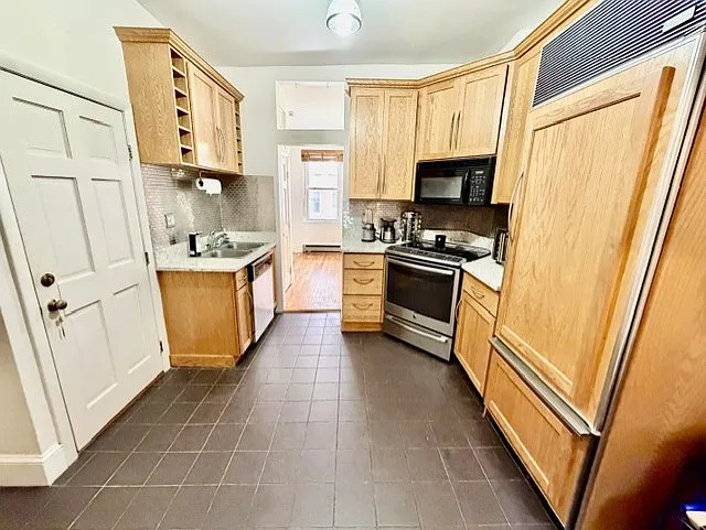 2 bed, $3,200 — Photo 4