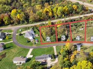 2 Twinmeadows, Jackson, MI 49201