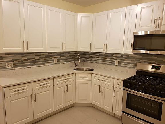 2nd image of 28 Cedar St APT 3