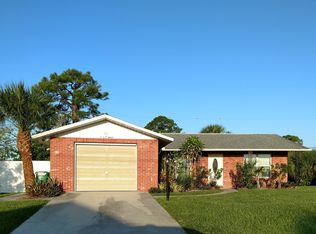 1216 Loma Ln, Englewood, FL 34224