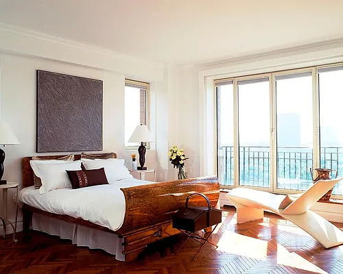 Rented by Town Residential | media 21