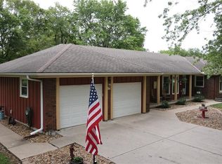 905 Wesley Cir, Raymore, MO 64083