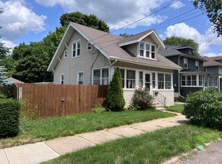 1306 Leroy St, Jackson, MI 49202