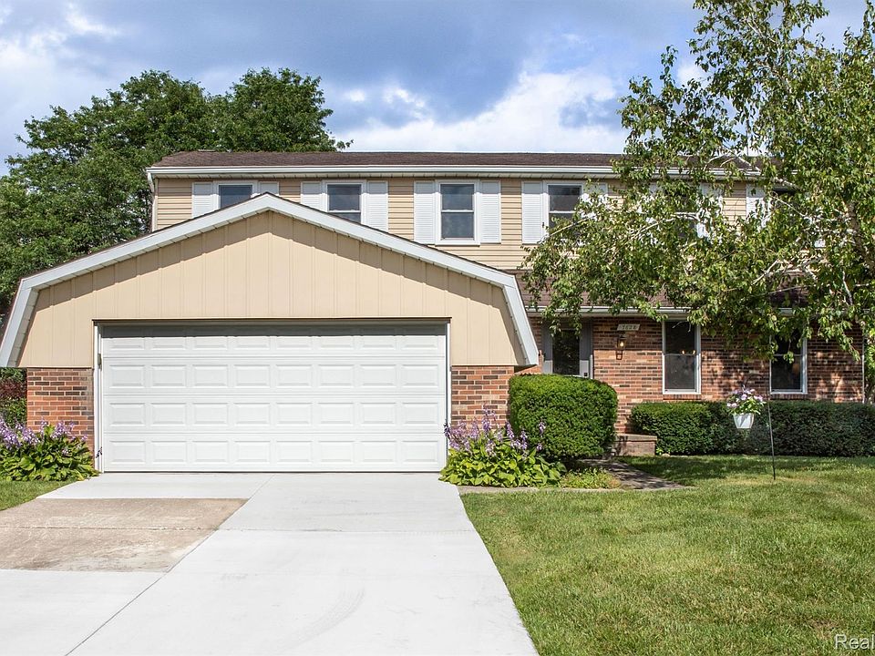 1st image of 7628 Admiralty Dr