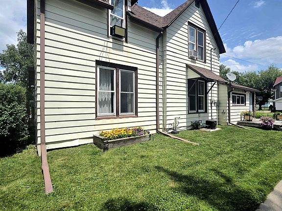4th image of 506 Juneau Ave