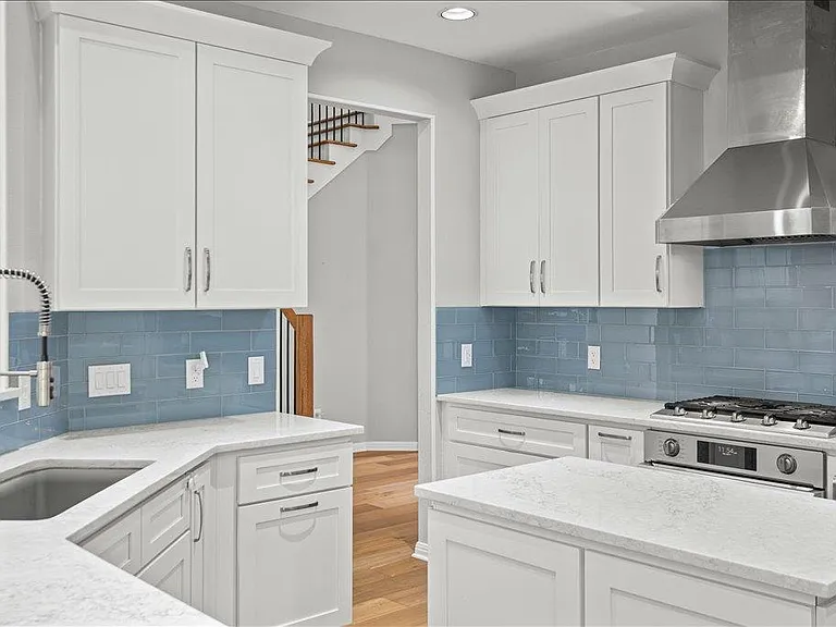 5301 Deerwood Ln — Photo 12
