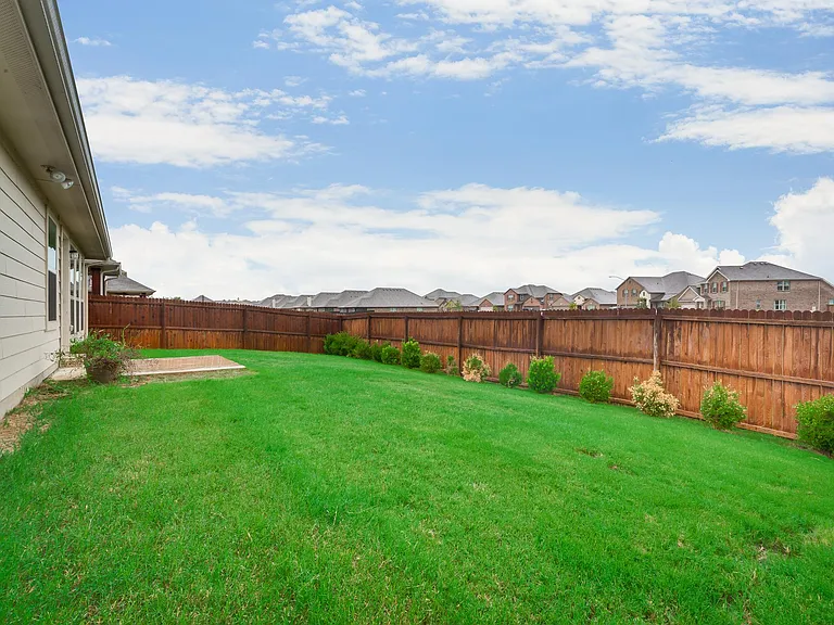 4721 Lazy Oaks St — Photo 28