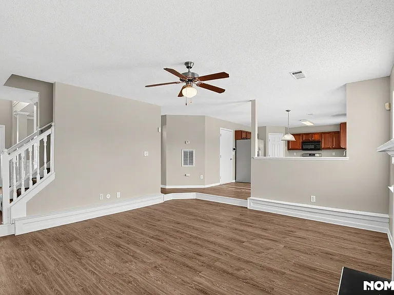 3693 Arminto Dr — Photo 10