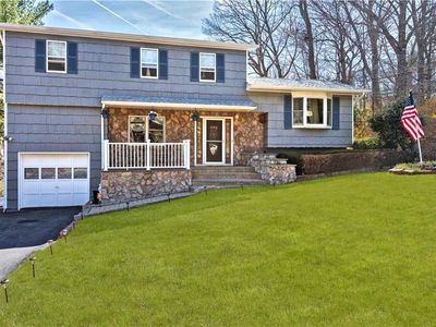 207 Dahlia Dr, Mahopac, NY, 10541