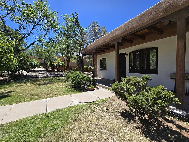 342 Hillside Ave — Photo 3