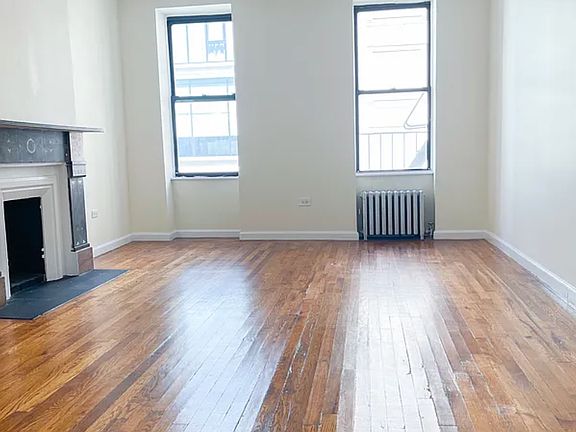 3rd image of 152 E 84th St APT 5A
