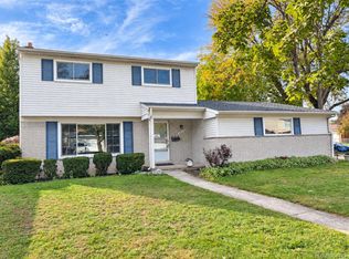 14193 Arden St, Livonia, MI 48154