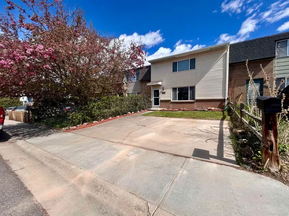 1219 Downey St, Laramie, WY 82072
