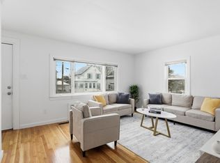 39 Phoebe Ave, Lowell, MA 01854