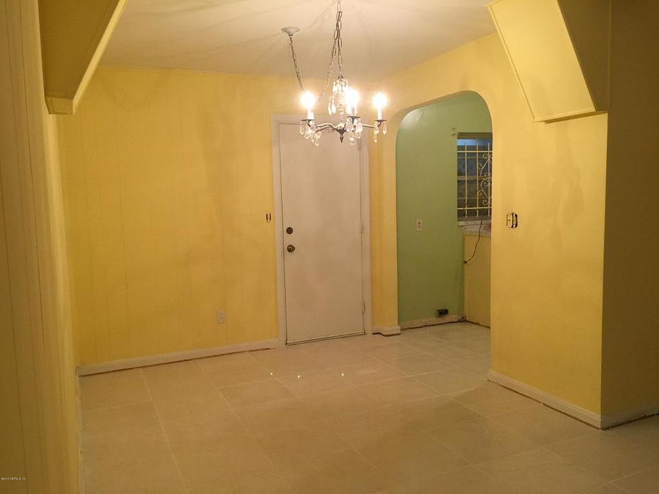 1st image of 5426 River Forest Dr