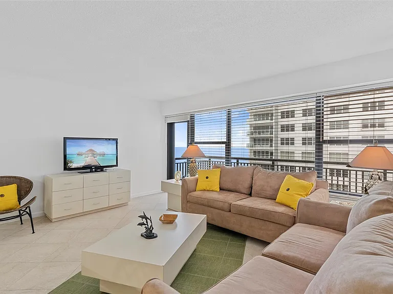3800 Galt Ocean Dr #1108 — Photo 5