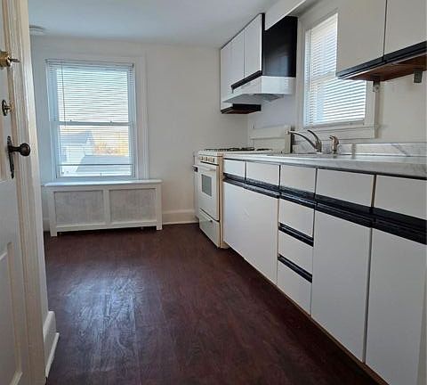 3rd image of 20 Hamilton Ave Floor 2