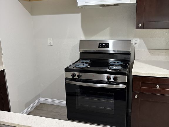 4th image of 838 Coriander Dr Unit C