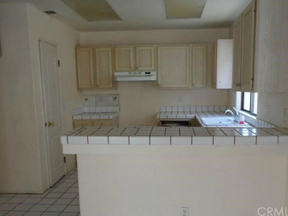 5th image of 54185 Avenida Madero