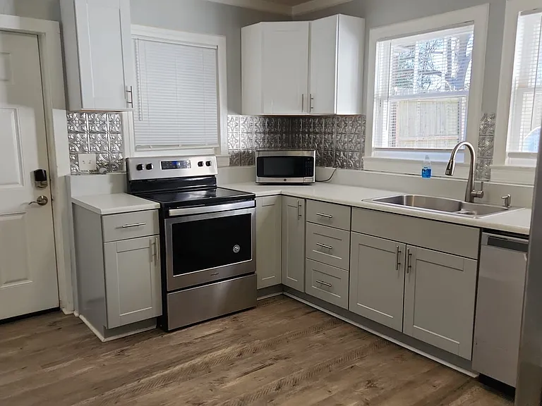 3 Keith Ave — Photo 8