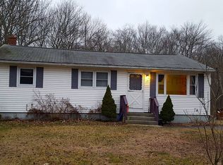 19 Victoria Dr, Moosup, CT 06354