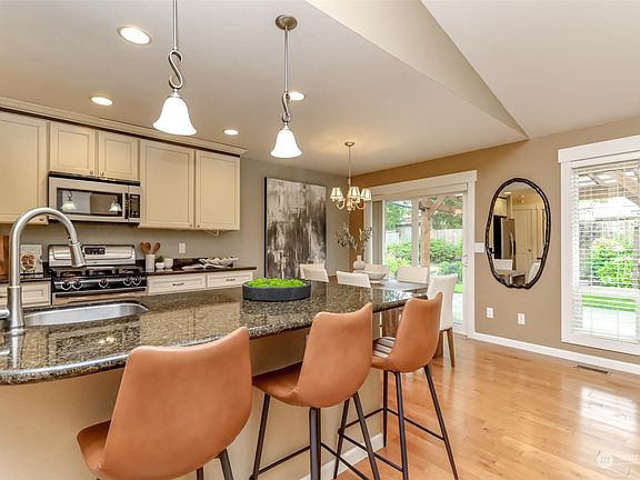 4th image of 2319 64th Avenue NE