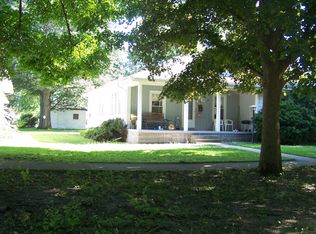 307 E Elm St, Fairbury, IL 61739