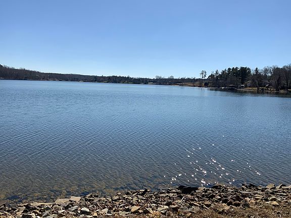 3rd image of Waterview Dr