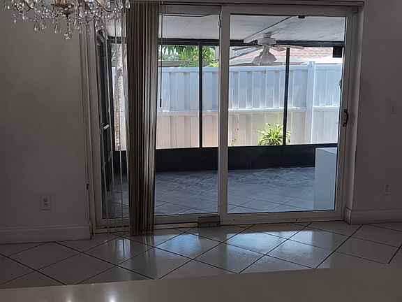 2nd image of 7213 Laguna Ct
