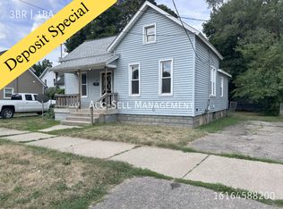 1745 Lafayette Ave NE, Grand Rapids, MI 49505