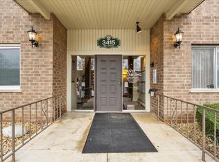 3415 83rd St APT E19, Woodridge, IL 60517