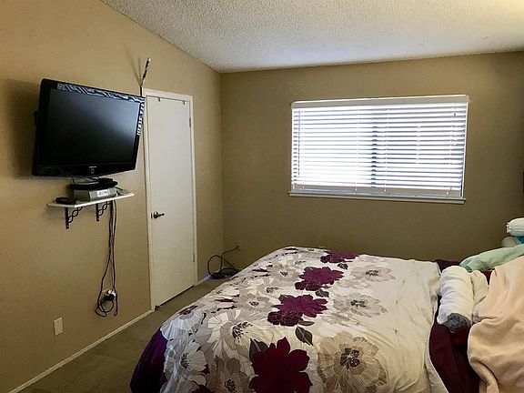 5th image of 7704 Harvest Woods Dr