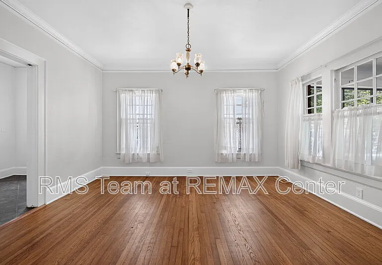 582 Clifton Rd NE — Photo 10