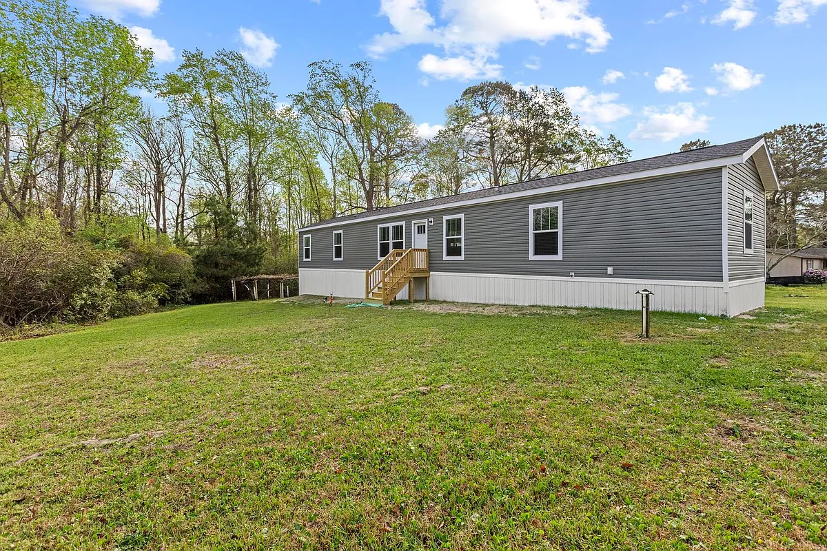 Building Photo - 425 Beckys Creek Rd