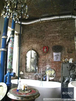 Rented by Bond New York | media 42