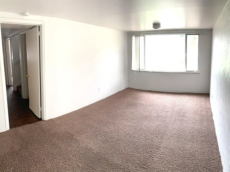 212 N Ford St — Photo 16